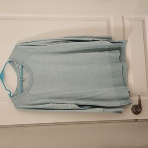 Long sweatshirt with thumb holes